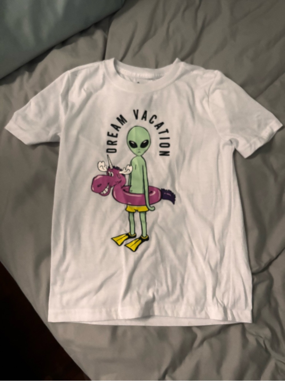 Dream Vacation Alien Graphic Kids Tee - White